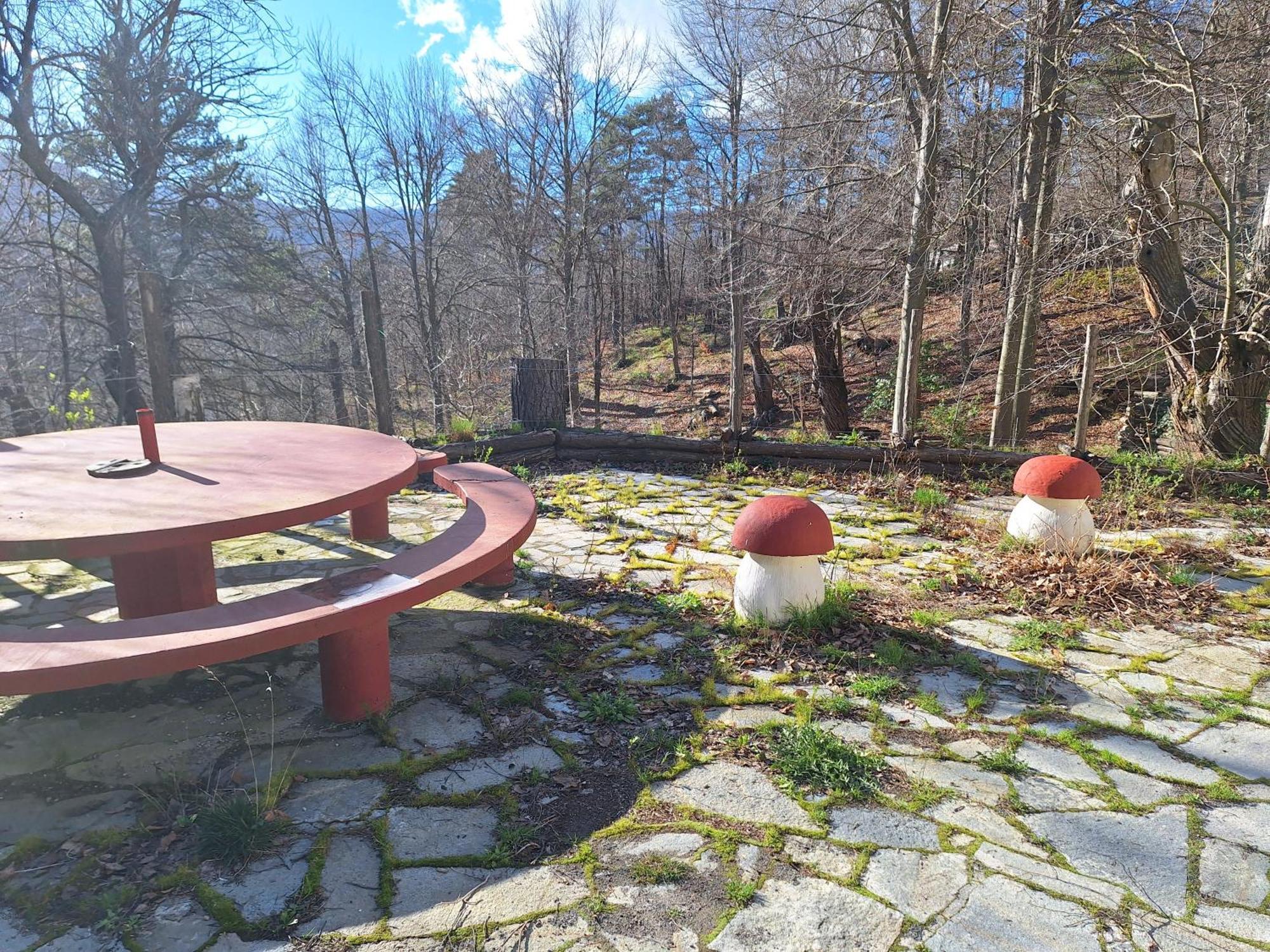 Il Villaggio Dei Puffi Bardineto Extérieur photo